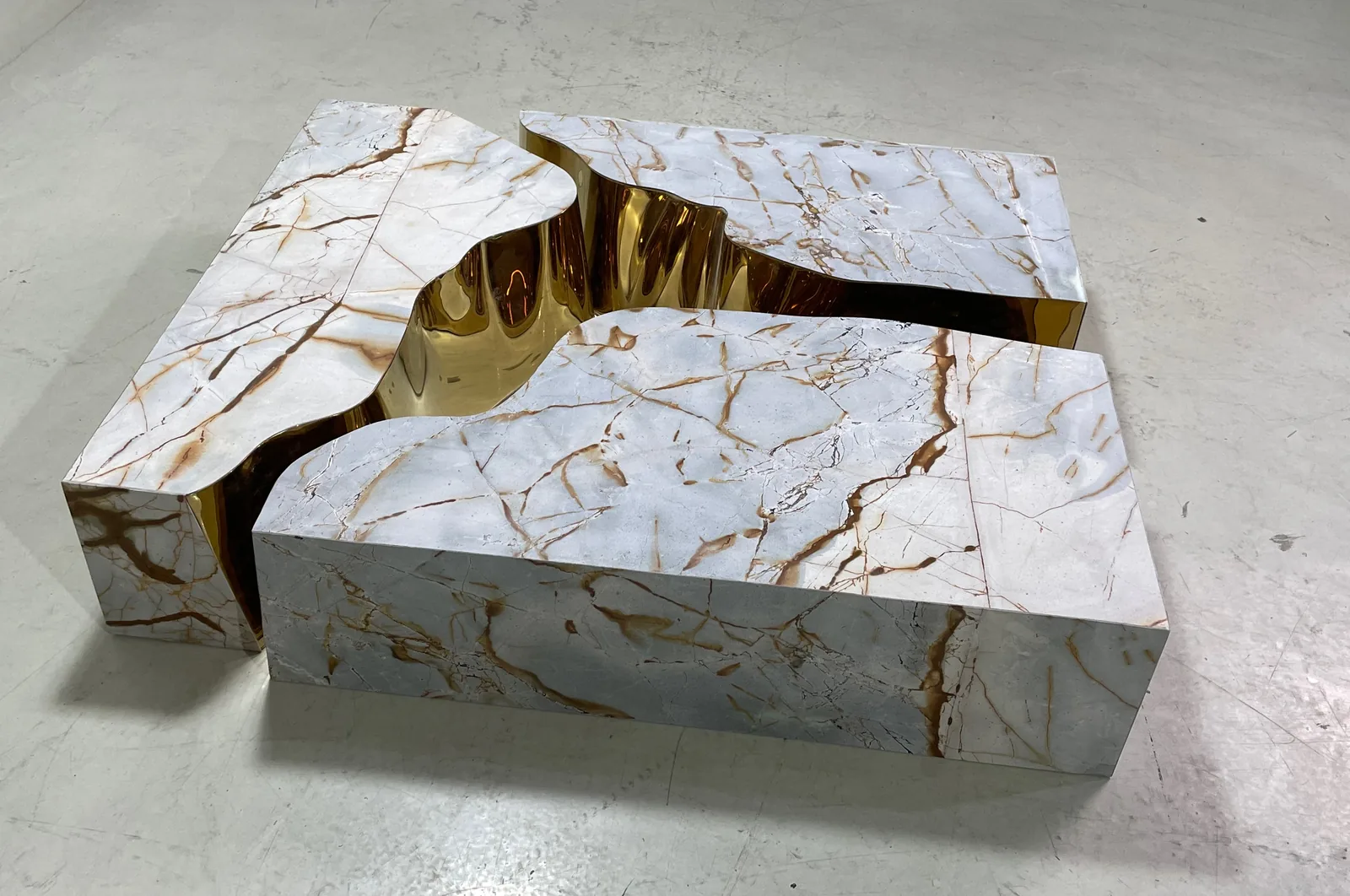 Stone: edge and thickness