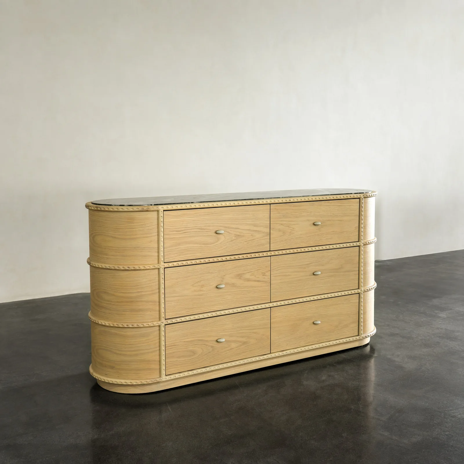 Dressers & Chests