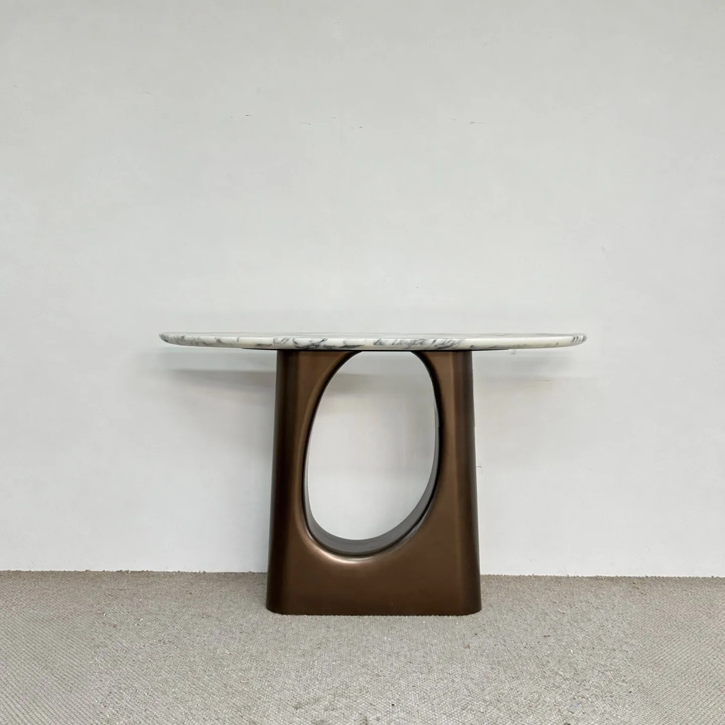 Marble & Metallic Lacquer Console sourced from Foshan