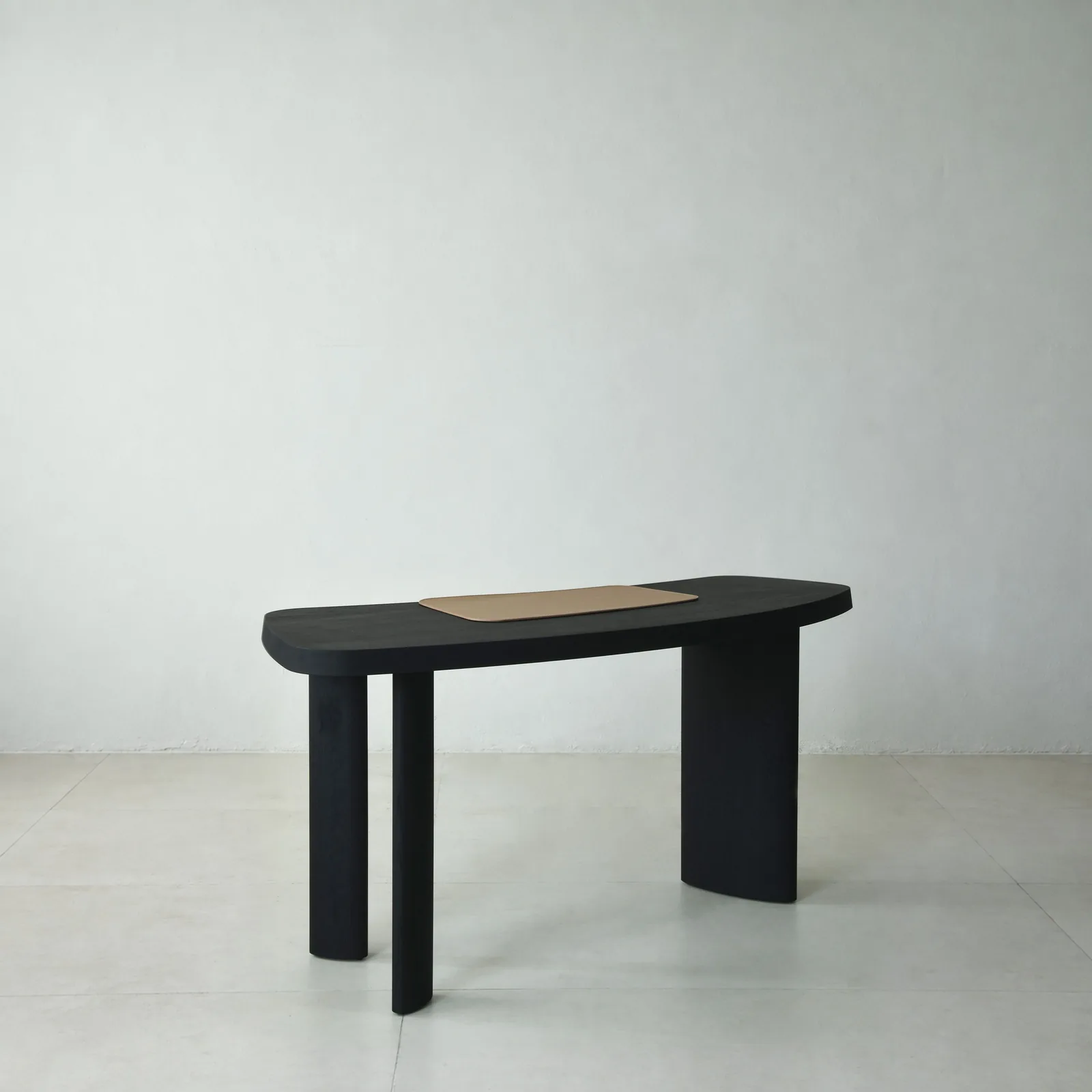 Oak Desk, Matte Black sourced from Foshan
