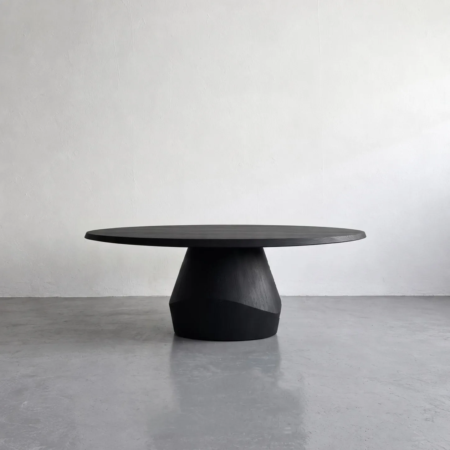 Oak Slab Dining Table sourced from Foshan