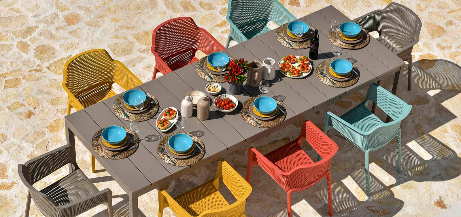HOWVIN Louvre Showroom · Outdoor collection · HOWVIN
