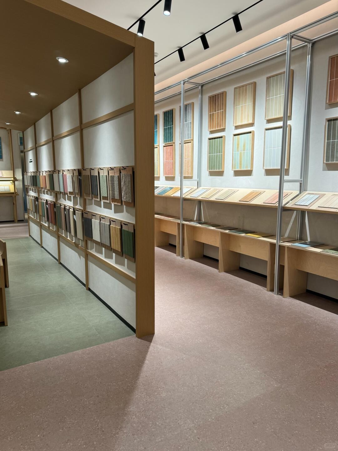 MOMO Tiles · Showroom photograph
