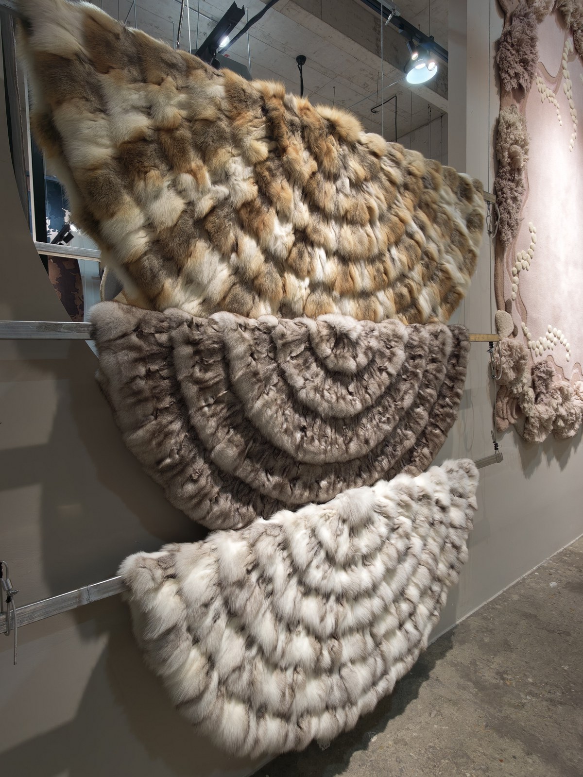 Meizuo Rug Aesthetic Showroom · Meizuo · rug display detail