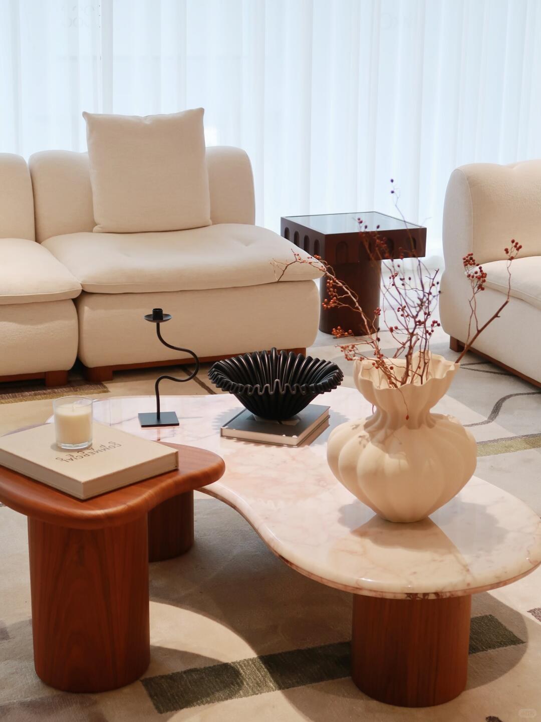 OXME Lecong Showroom · Styled furniture and accessories