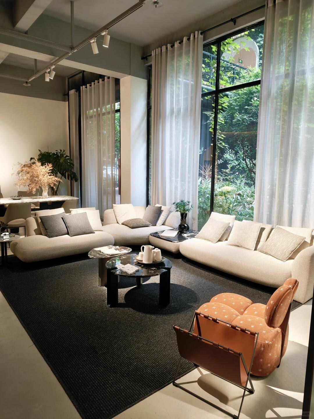 GESE Foshan Showroom · Showroom photograph