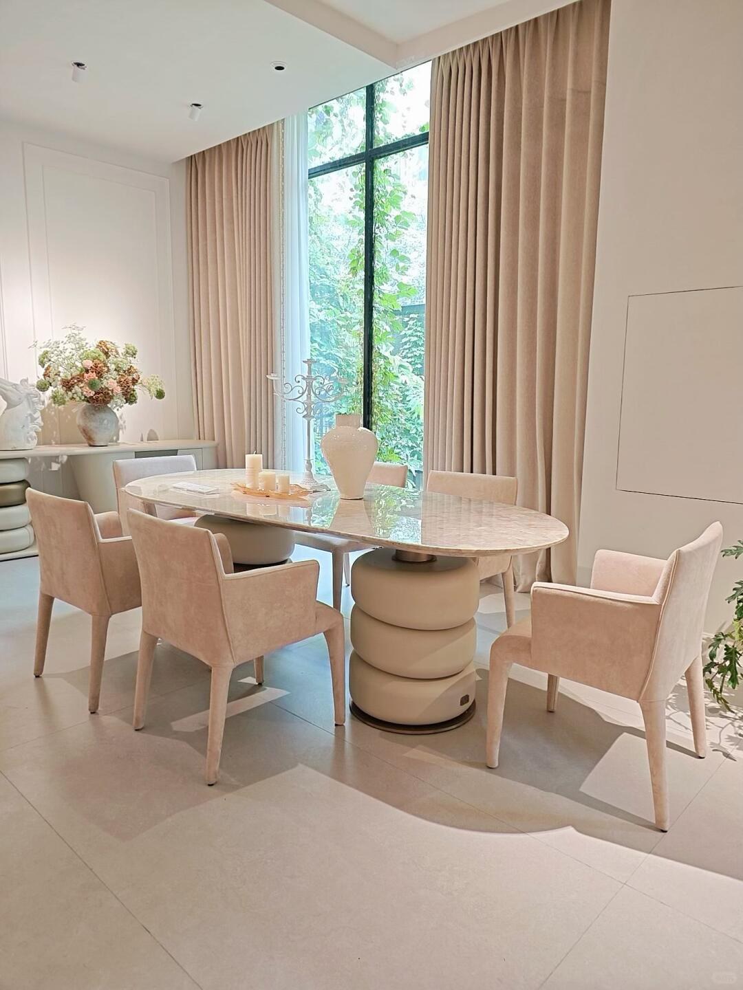 GESE Foshan Showroom · Dining table and chair display · GESE