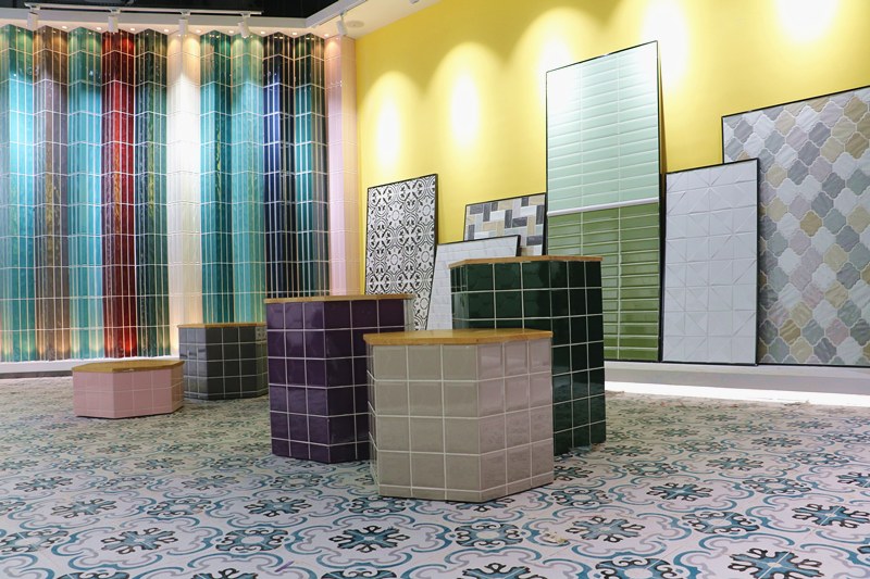 Maidiqi Tile Gallery · Showroom photograph