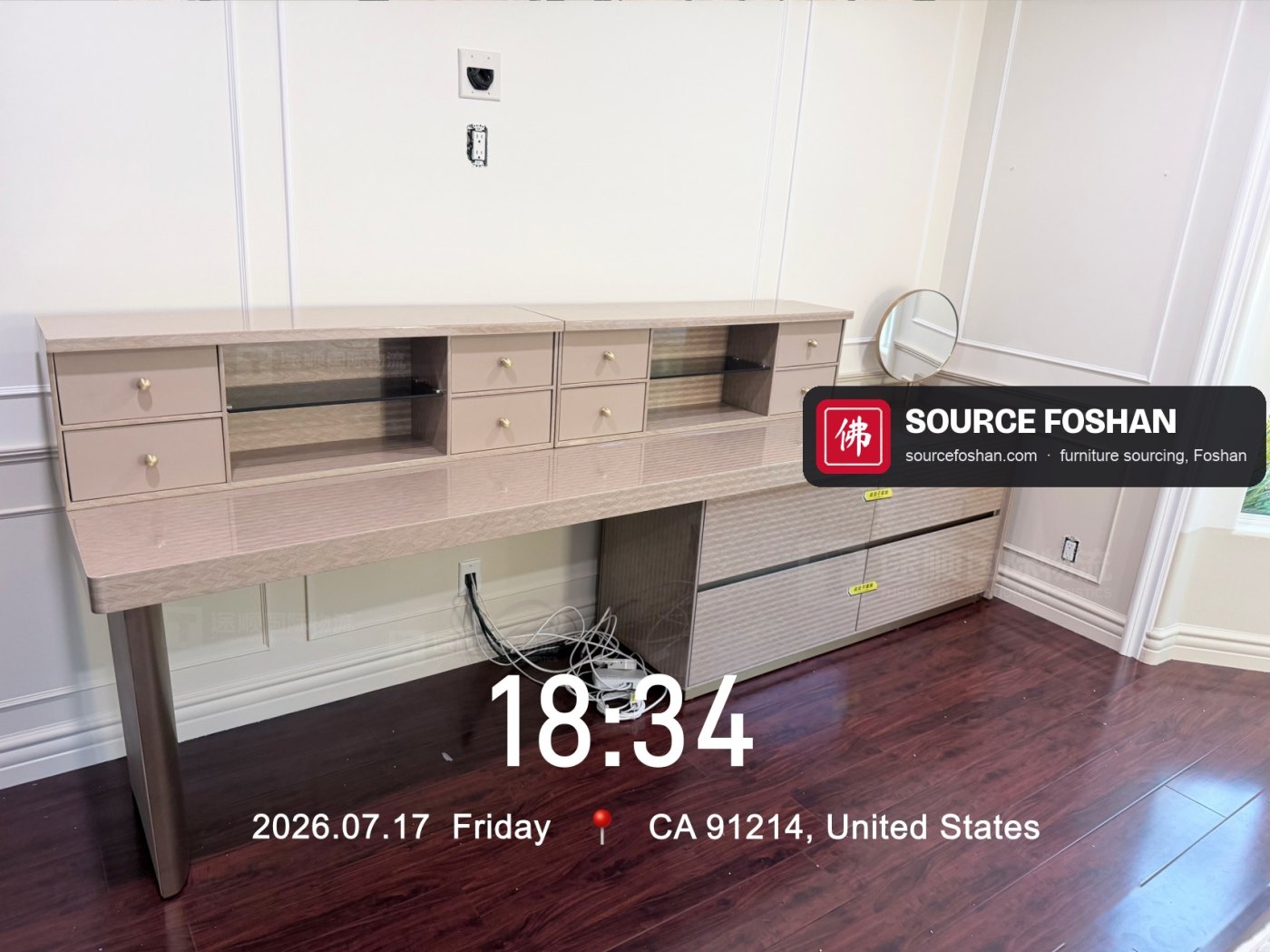 Dresser and desk unit, 18:34