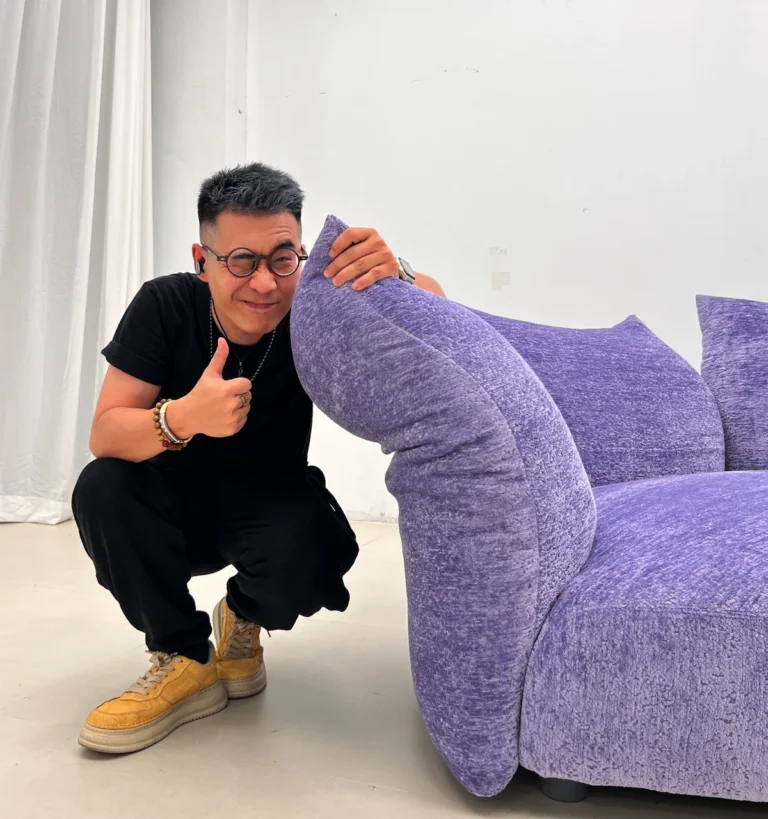 Source Foshan team checking a sofa before shipping