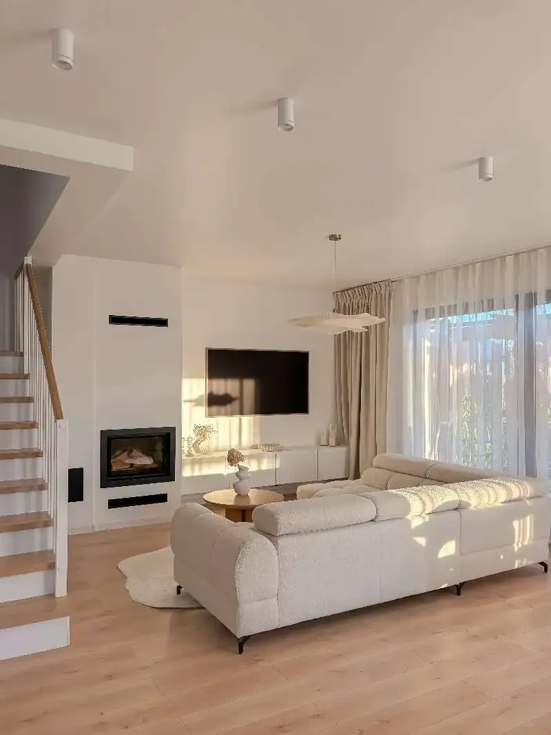 The Sydney living room with the modular sofa made in Foshan.
