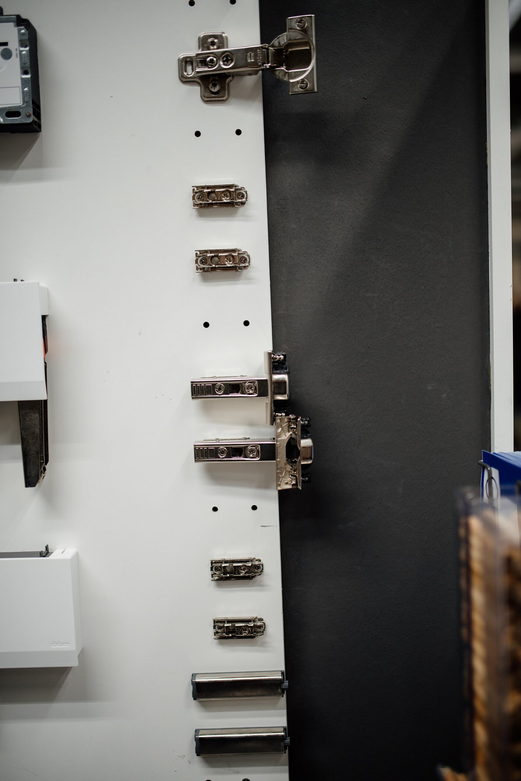 Unrelated hardware display illustrating a component-level specification
